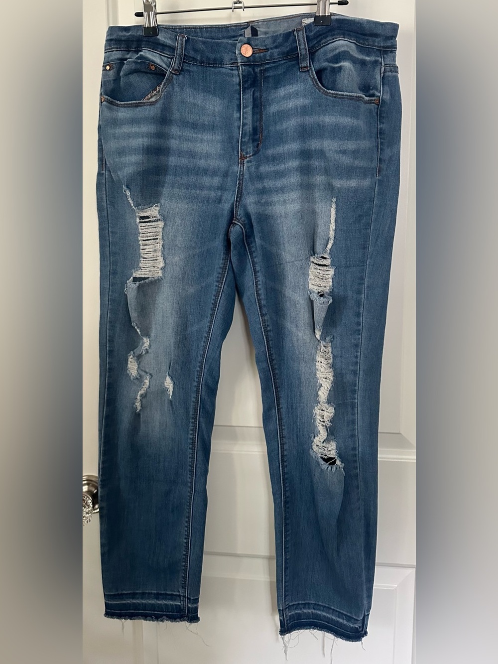 Banjara Distressed Skinny Crop Jeans Womens 31 Raw Hem Mid Wash Denim
